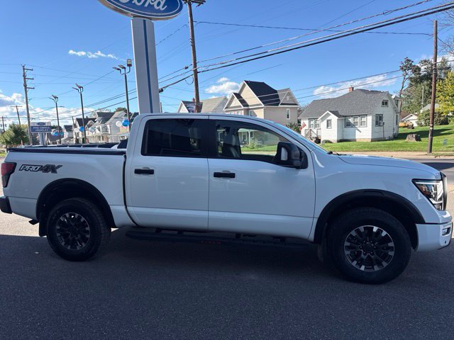 Used 2024 Nissan Titan PRO-4X w/ Pro-4x Convenience Package AWD/4WD image 5