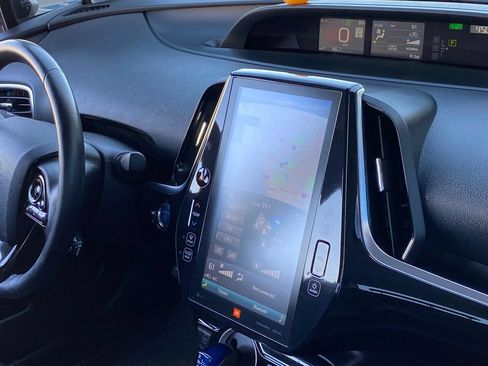 Used 2022 Toyota Prius Prime Limited FWD image 34