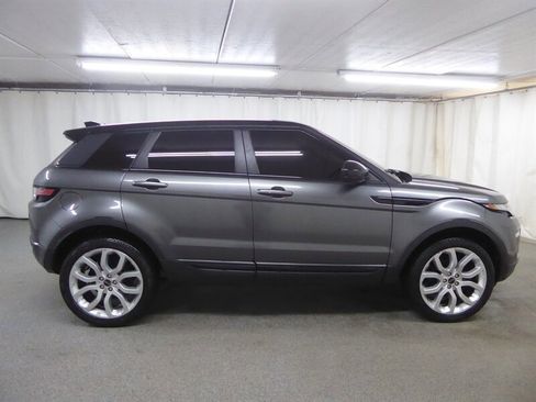 Used 2016 Land Rover Range Rover Evoque SE image 8