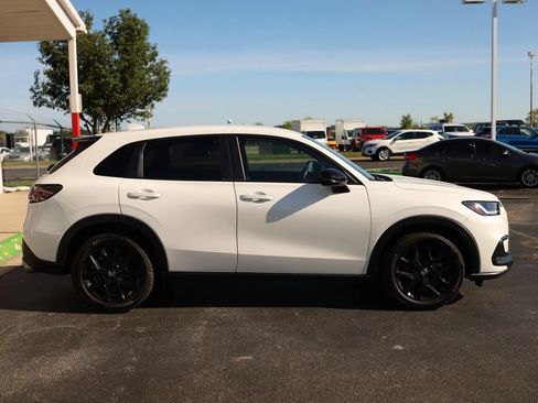 Used 2024 Honda HR-V Sport image 4