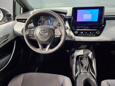 Certified 2025 Toyota Corolla SE FWD image 9