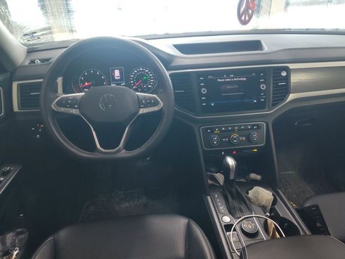 Certified 2021 Volkswagen Atlas SE image 7