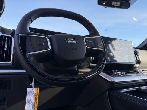 New 2025 Ford Expedition Max Platinum w/ Stealth Performance Package image 15