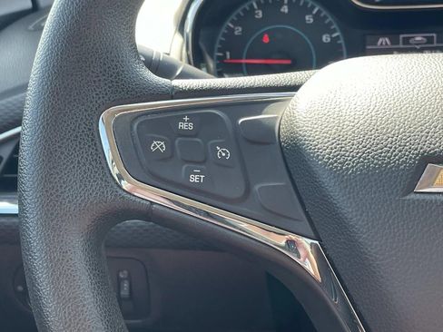 Used 2018 Chevrolet Cruze LT image 23