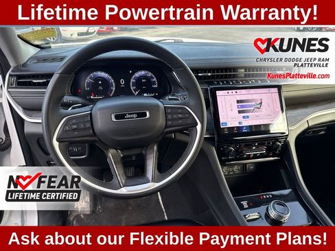 Used 2023 Jeep Grand Cherokee Limited AWD/4WD image 14