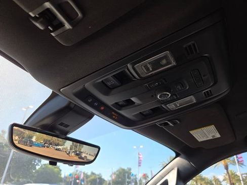 Used 2021 Chevrolet Suburban Premier w/ Premium Package AWD/4WD image 19