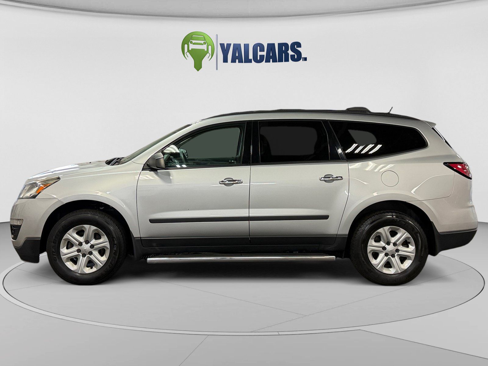 Used 2016 Chevrolet Traverse LS w/ LPO, 'HIT The Road' Package FWD image 2