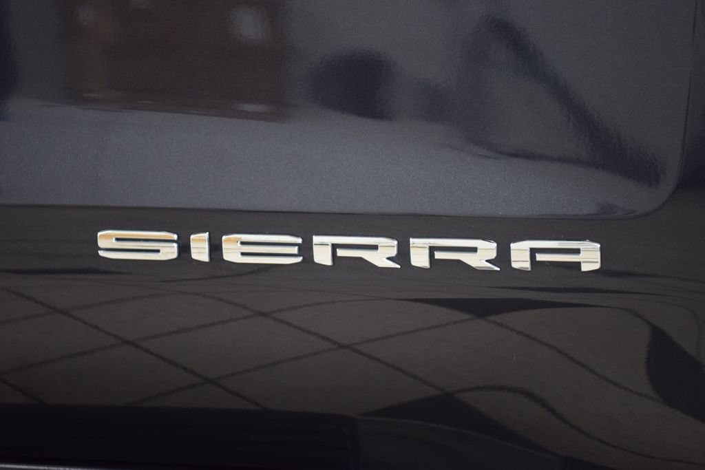 Used 2023 GMC Sierra 1500 SLT w/ SLT Premium Package AWD/4WD image 17