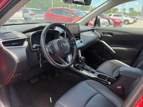 Used 2023 Toyota Corolla Cross XLE AWD/4WD image 6