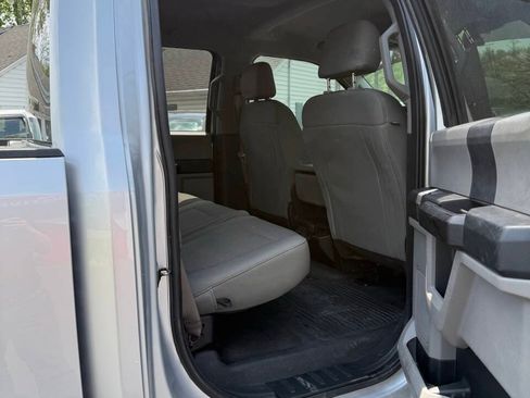 Used 2019 Ford F250 XL w/ Power Equipment Group AWD/4WD image 9
