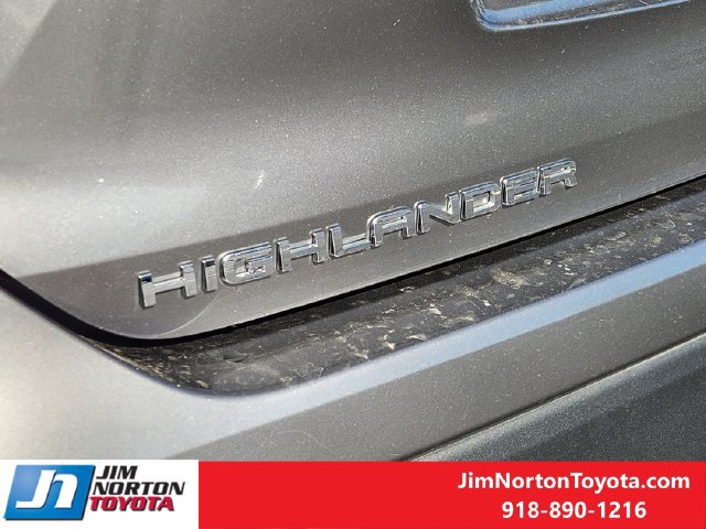 Used 2026 Toyota Highlander XLE AWD/4WD image 12
