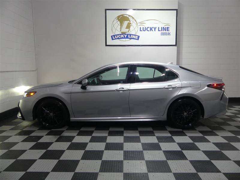 Used 2023 Toyota Camry XSE FWD image 7