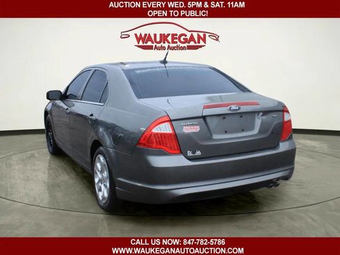 Used 2010 Ford Fusion SE FWD image 4