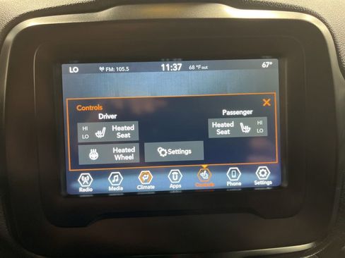Used 2021 Jeep Renegade Latitude w/ Convenience Group AWD/4WD image 22