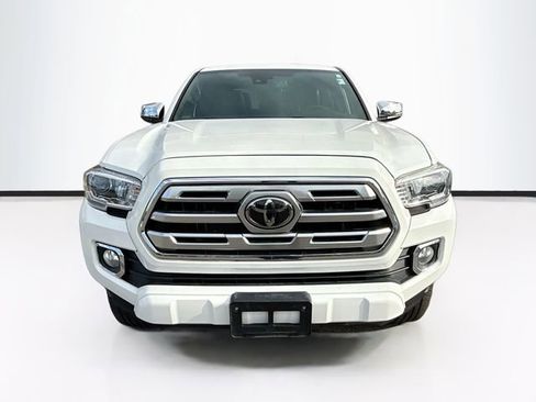 Used 2019 Toyota Tacoma Limited image 4