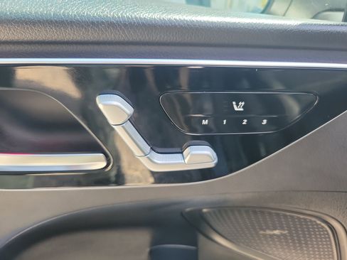 Used 2025 Mercedes-Benz C 300 4MATIC Sedan image 19