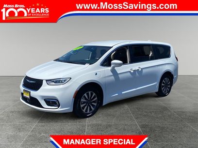 Used 2022 Chrysler Pacifica Touring-L