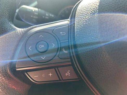 Used 2021 Toyota RAV4 XLE w/ Convenience Package FWD image 22