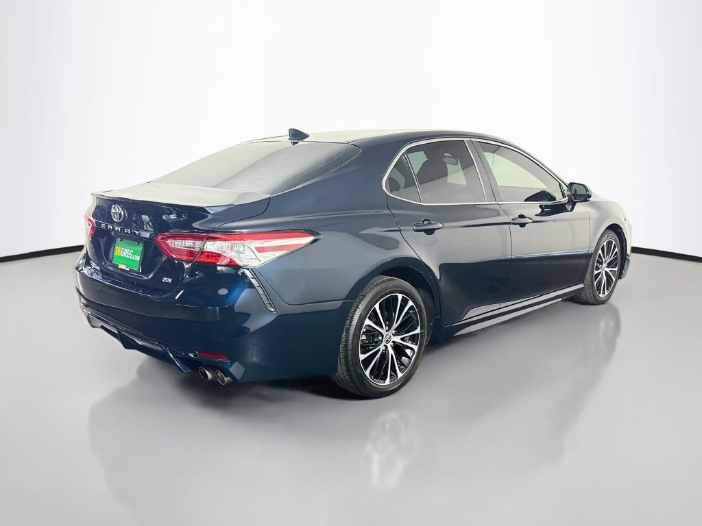 Used 2020 Toyota Camry SE FWD image 10