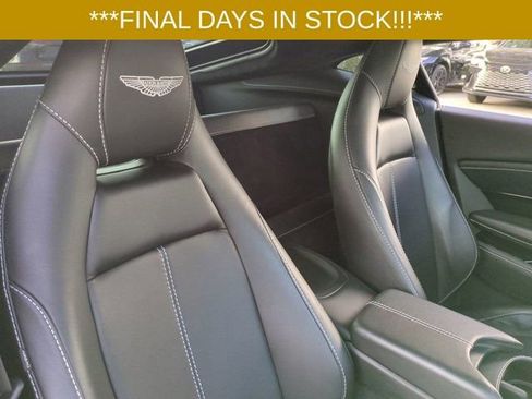 Used 2021 Aston Martin V8 Vantage Coupe RWD image 12