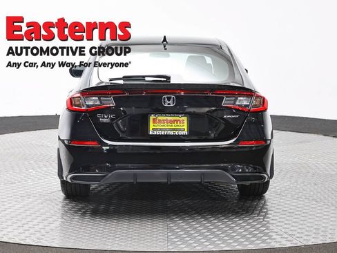 Used 2022 Honda Civic Sport image 6