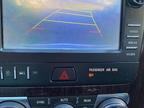 Used 2017 Chevrolet Traverse LT FWD image 24