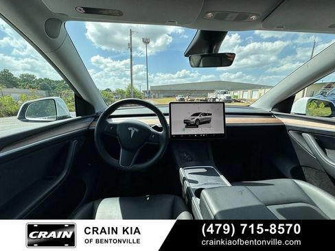 Used 2023 Tesla Model Y Long Range AWD/4WD image 4