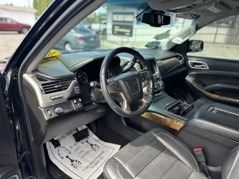 Used 2015 GMC Yukon Denali w/ Premium Package RWD image 12