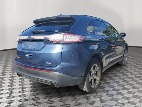 Certified 2018 Ford Edge SE FWD image 5