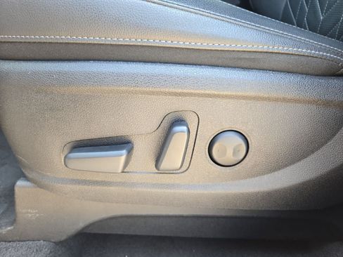 Used 2025 Kia Telluride AWD image 15