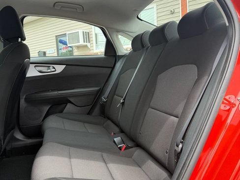 Used 2023 Kia Forte LXS w/ LXS Technology Package FWD image 11