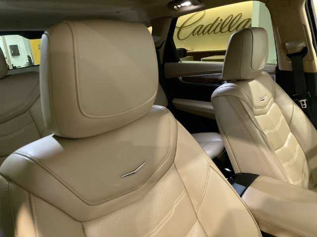 Used 2022 Cadillac XT5 Premium Luxury w/ Platinum Package AWD/4WD image 21