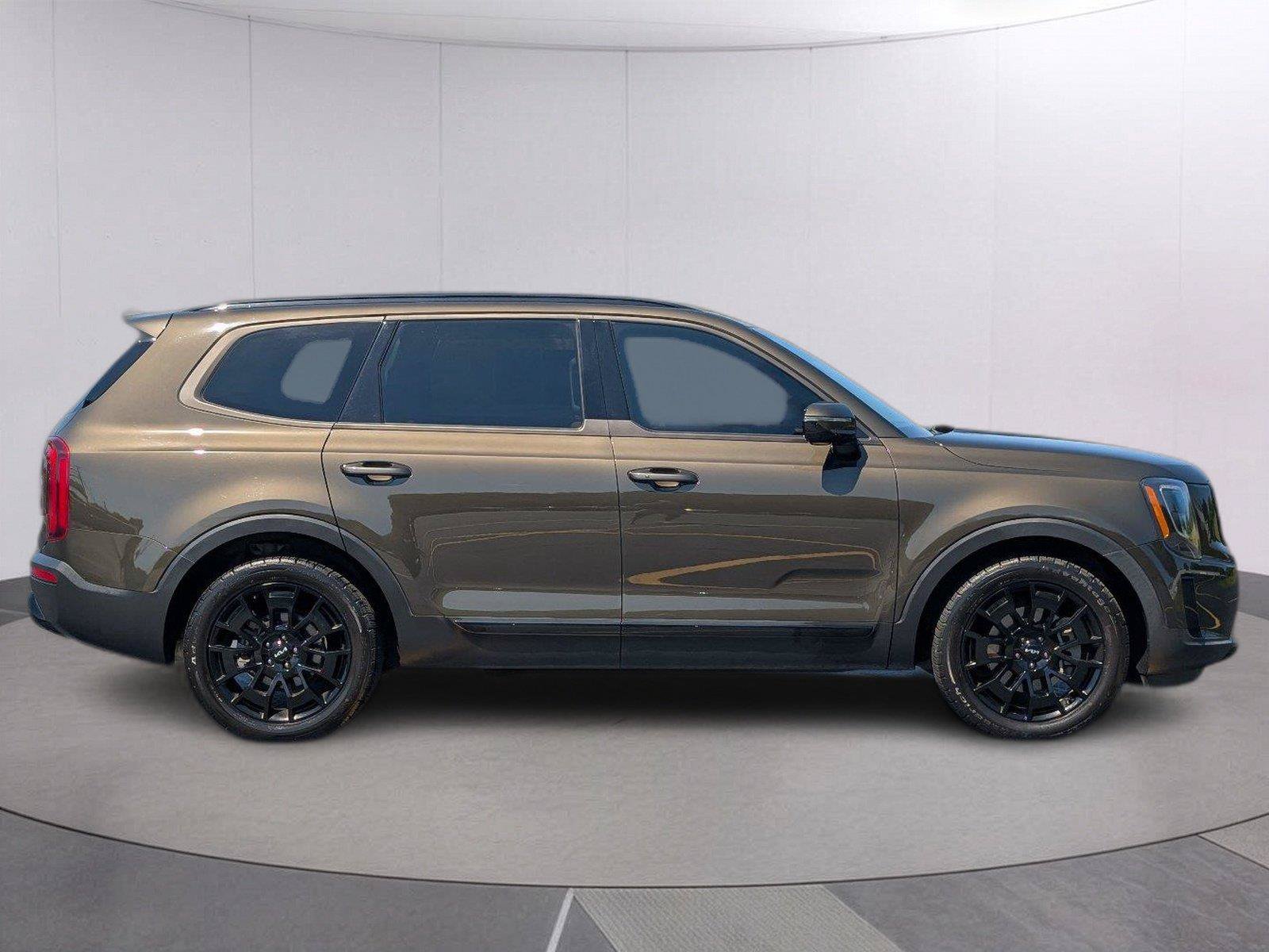 Used 2022 Kia Telluride SX w/ Nightfall Edition Package AWD/4WD image 7