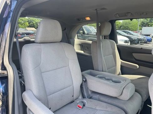 Used 2016 Honda Odyssey SE image 6