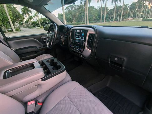 Used 2017 GMC Sierra 1500 SLE w/ SLE Value Package image 38