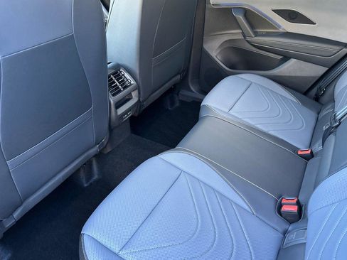 New 2026 Volkswagen Tiguan SE R-Line image 11