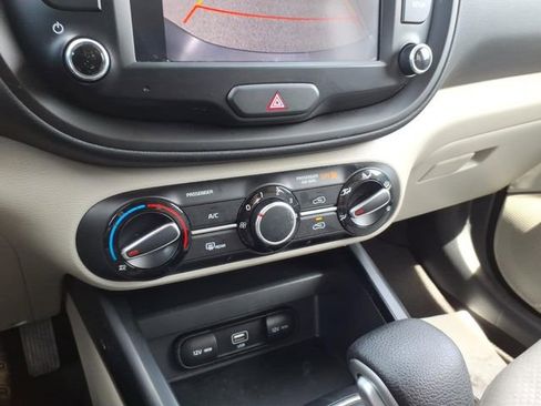 Used 2022 Kia Soul LX w/ Technology Package FWD image 26