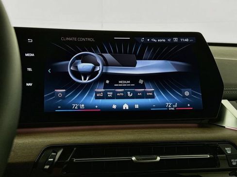New 2027 BMW X1 xDrive28i AWD/4WD image 16