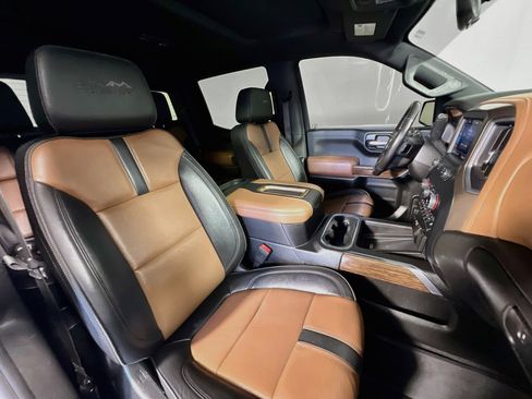 Used 2020 Chevrolet Silverado 1500 High Country w/ Technology Package AWD/4WD image 30