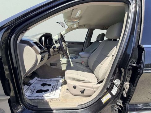 Used 2012 Jeep Grand Cherokee Laredo w/ Laredo E Group AWD/4WD image 18
