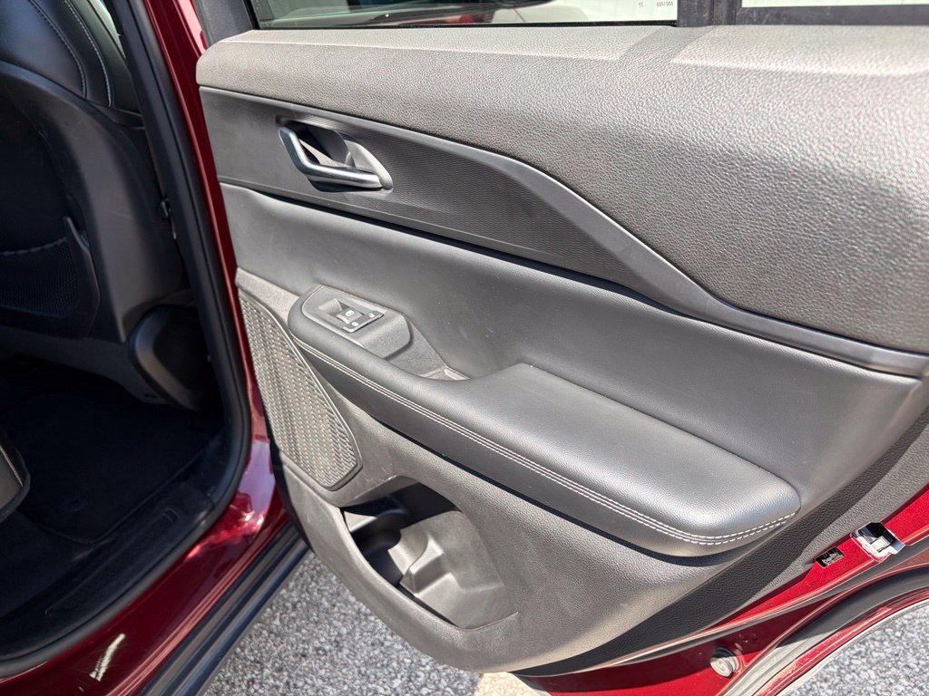 Used 2024 Jeep Grand Cherokee Altitude AWD/4WD image 26