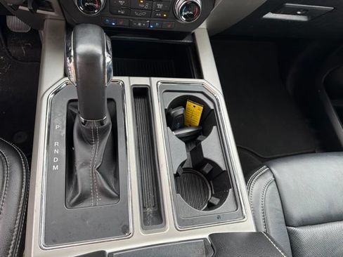 Used 2020 Ford F150 Lariat w/ Equipment Group 502A Luxury AWD/4WD image 22