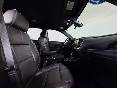 Used 2022 Chevrolet Traverse RS FWD image 25
