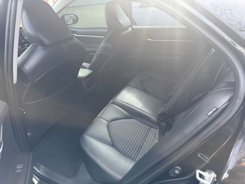 Used 2023 Toyota Camry SE image 5