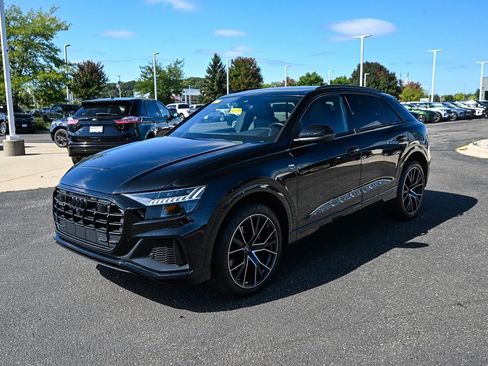 Used 2022 Audi Q8 Premium Plus image 9