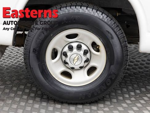 Used 2020 Chevrolet Express 2500 w/ Driver Convenience Package image 30