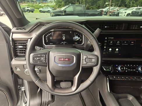 Used 2026 GMC Sierra 2500 AT4 w/ AT4 Premium Plus Package AWD/4WD image 9