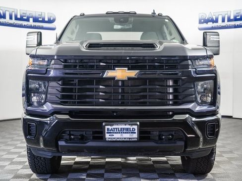 Used 2024 Chevrolet Silverado 2500 Custom w/ Custom Convenience Package image 2