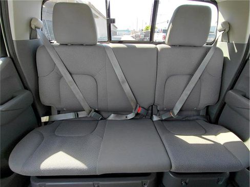 Used 2020 Nissan Frontier SV image 8