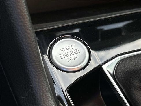 Used 2023 Volkswagen Taos SE image 27